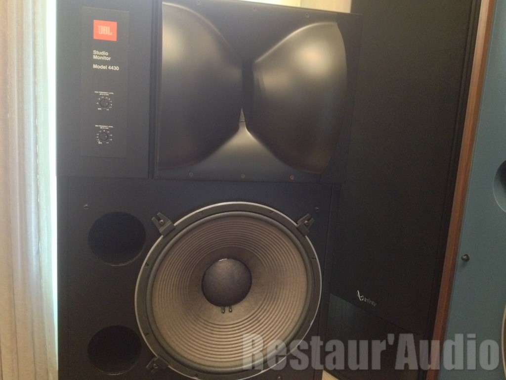 Enceintes JBL 4430