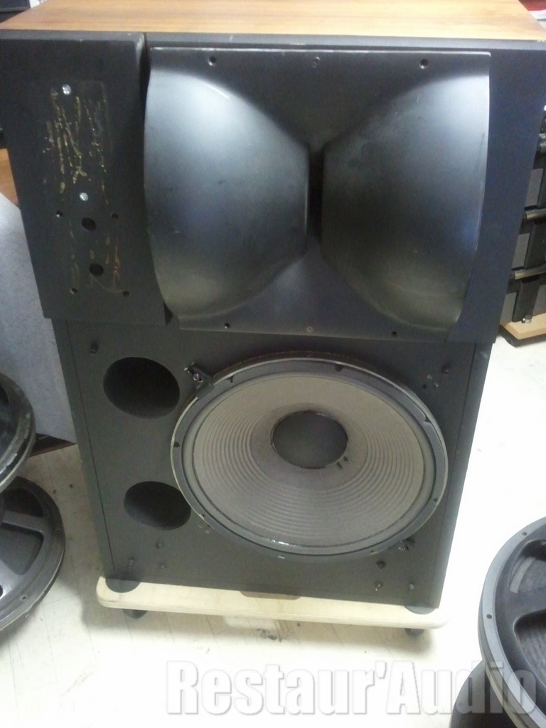 Enceintes JBL 4430