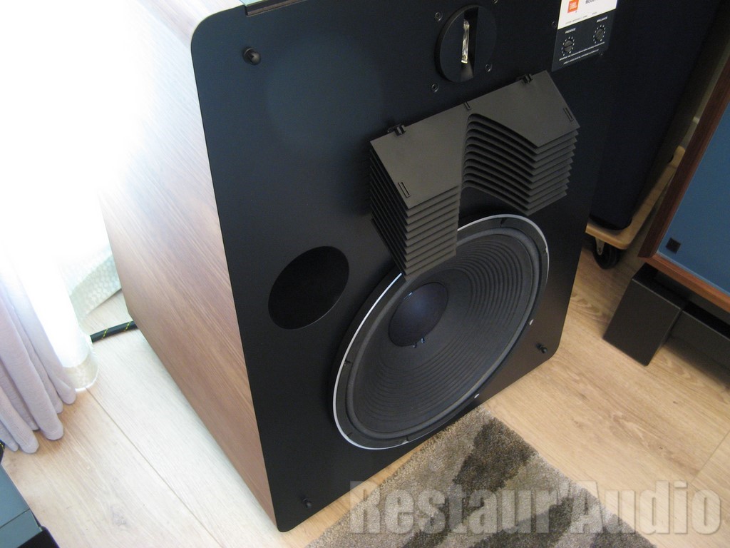 Clone  JBL L300