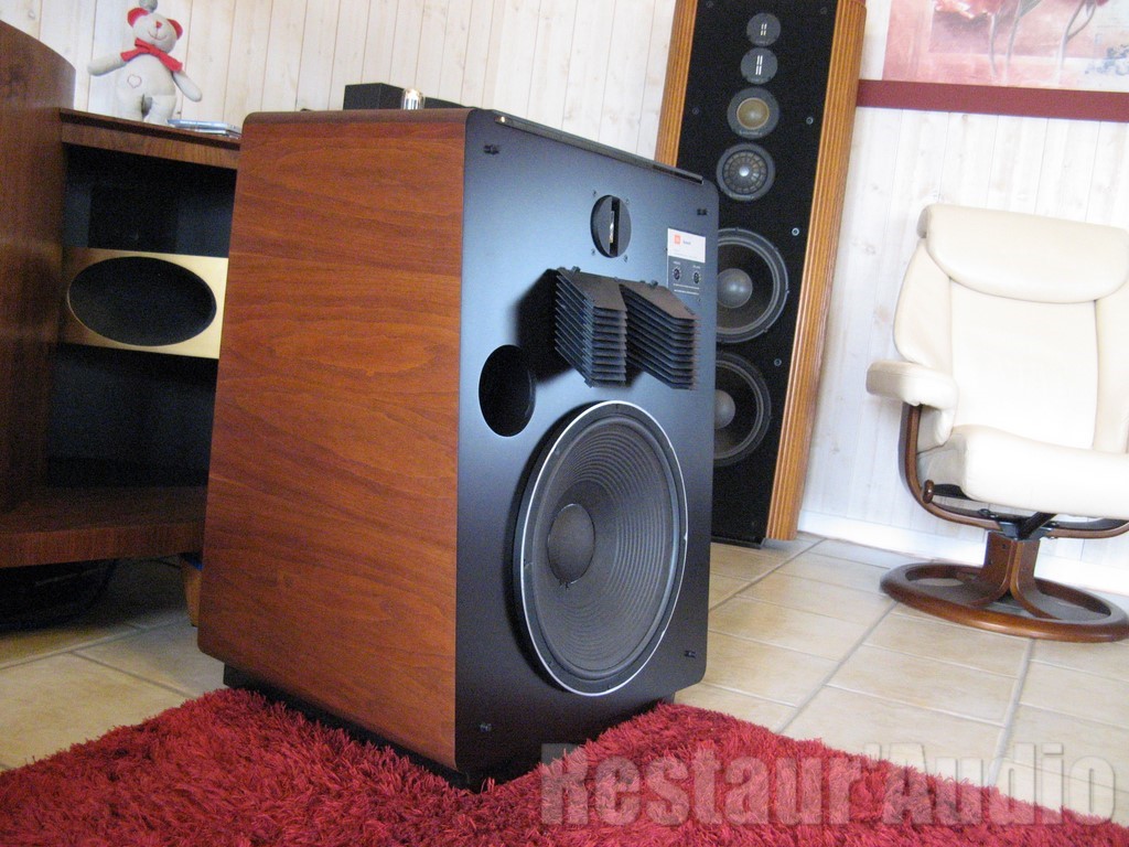 Enceintes JBL L300