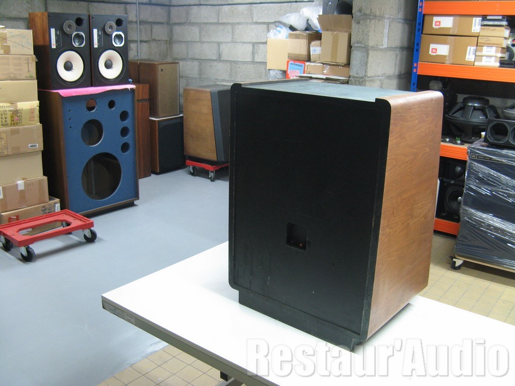 Enceintes JBL L300