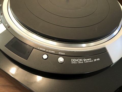 Platine vinyle DENON modèle DP80