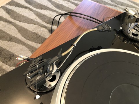 Platine vinyle DENON modèle DP80