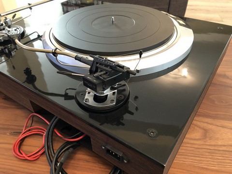 Platine vinyle DENON modèle DP80