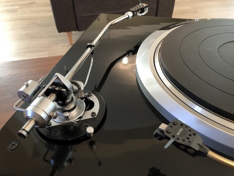 Platine vinyle DENON modèle DP80