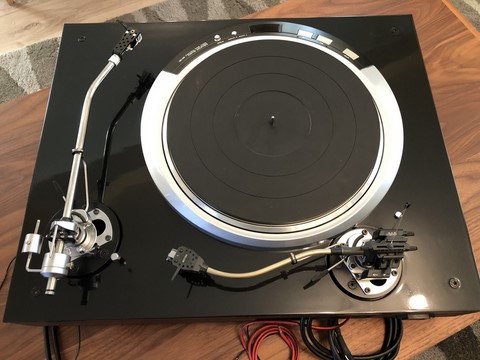 Platine vinyle DENON modèle DP80