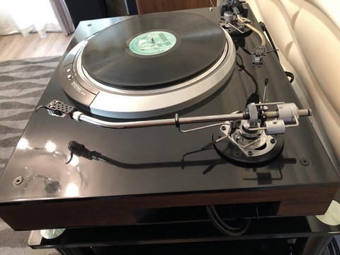 Platine vinyle DENON modèle DP80