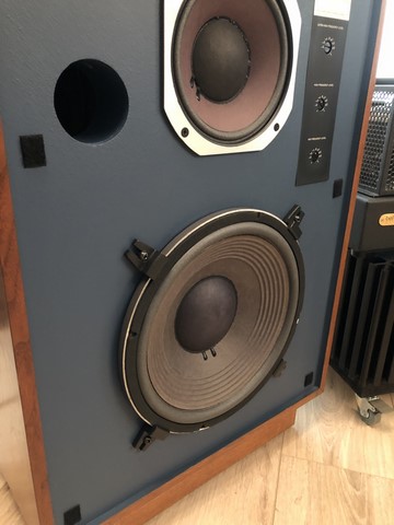 Enceintes JBL modèle 4315A