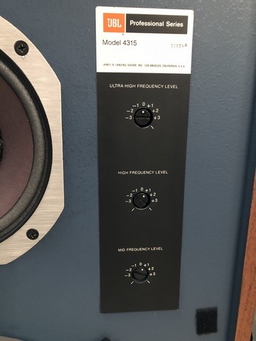 Enceintes JBL modèle 4315A