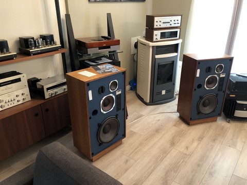 Enceintes JBL modèle 4315A