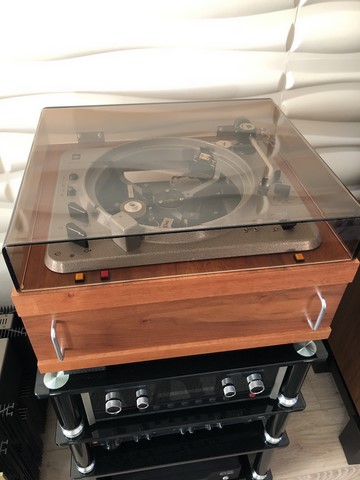 Platine vinyle EMT modèle 930 ST