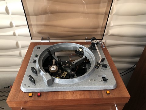 Platine vinyle EMT modèle 930 ST