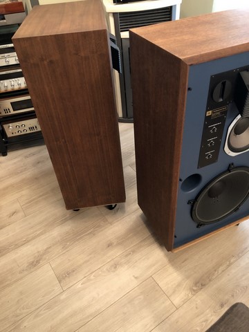 Enceintes JBL modèle 4344 MK2