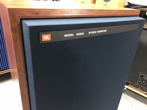 Enceintes JBL modèle 4333A