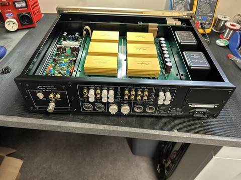 Pré-amplificateur ACCUPHASE modèle C250