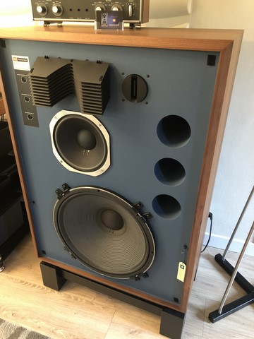 Enceintes JBL modèle 4345